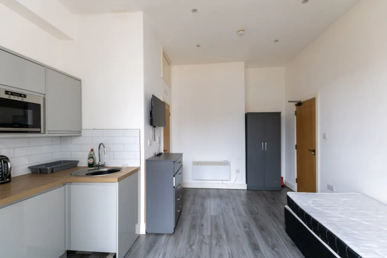 Bloxwich Road South, Willenhall, WV13, photo 2