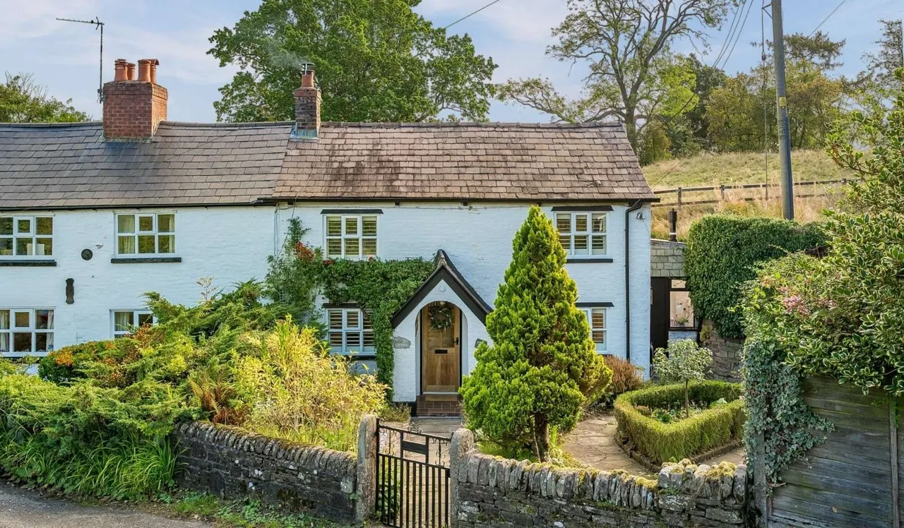 2 bed house for sale, Sandy Lane, Macclesfield, SK10