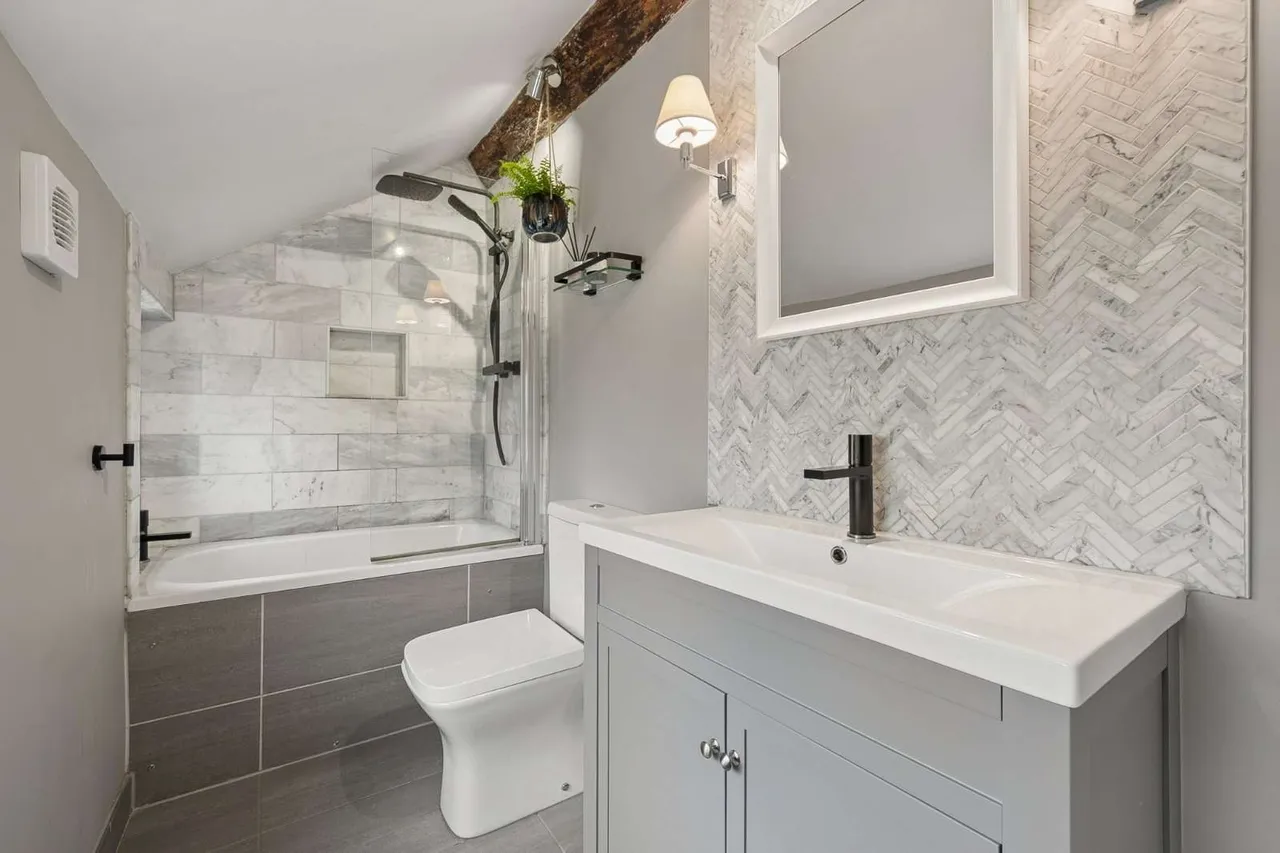 Sandy Lane, Macclesfield, SK10, photo 11