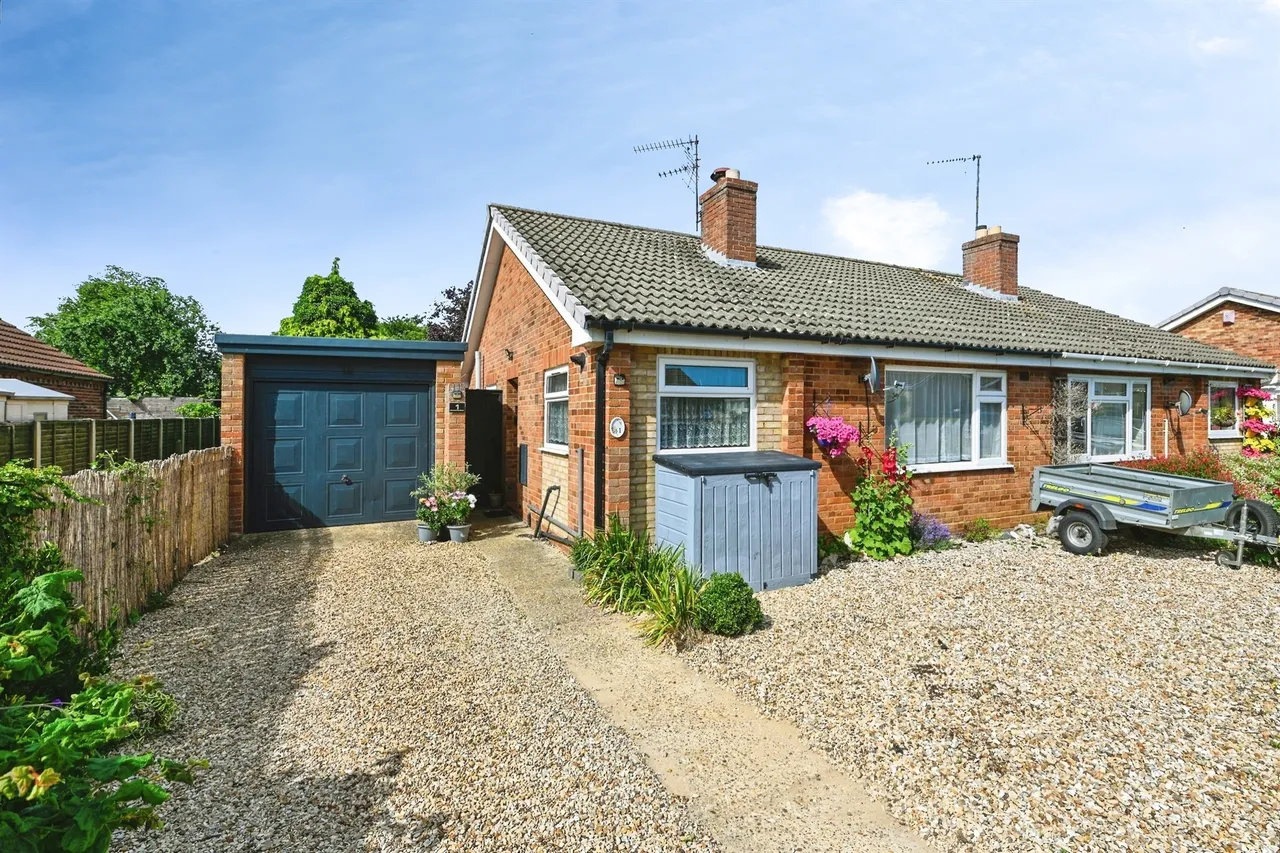 2 bed house for sale — Kenwood Road South, Heacham, King's Lynn