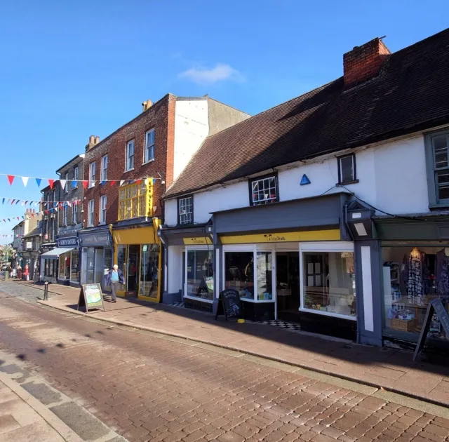 2 bed flat to rent — Bury St Edmunds, Suffolk, IP33 1SQ