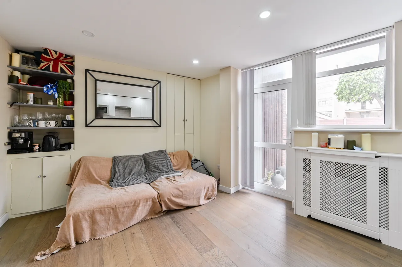 Wix's Lane, SW4, photo 4