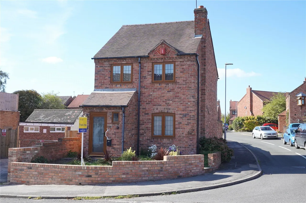 2 bed house for sale, The Callis, Ashby-de-la-Zouch, LE65
