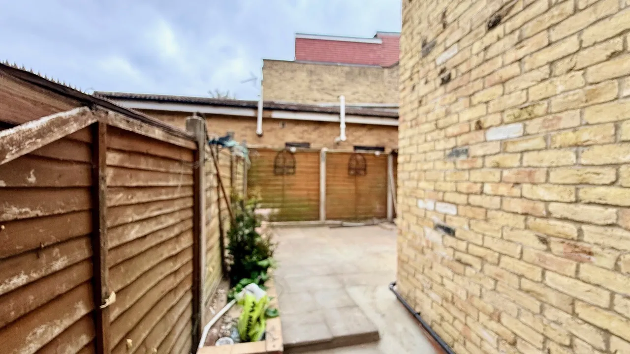 Dames Road, Forest Gate E7, photo 4
