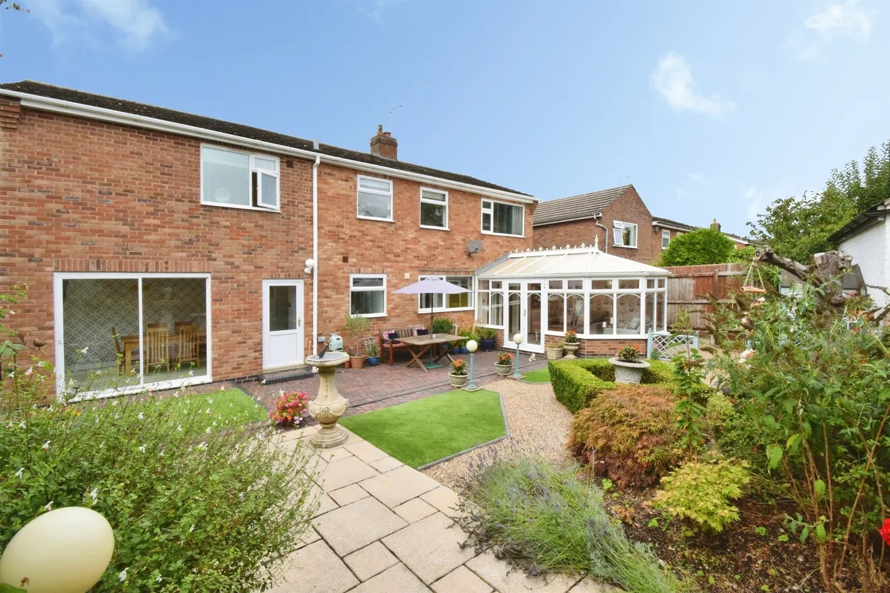 Hollies Way, Thurnby, LE7, photo 32