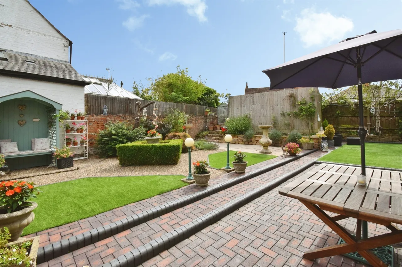 Hollies Way, Thurnby, LE7, photo 30
