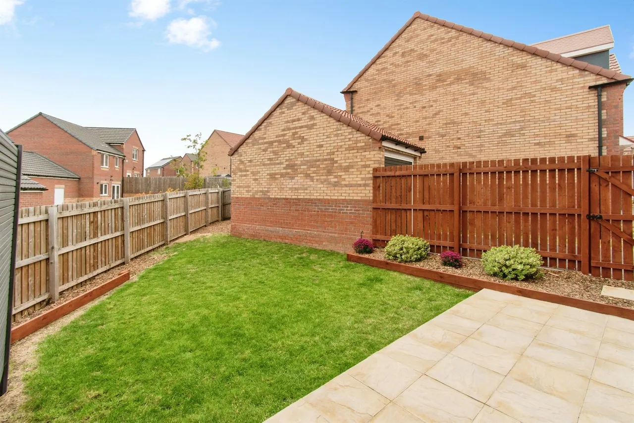 Oak Tree Way, KNOTTINGLEY, photo 2