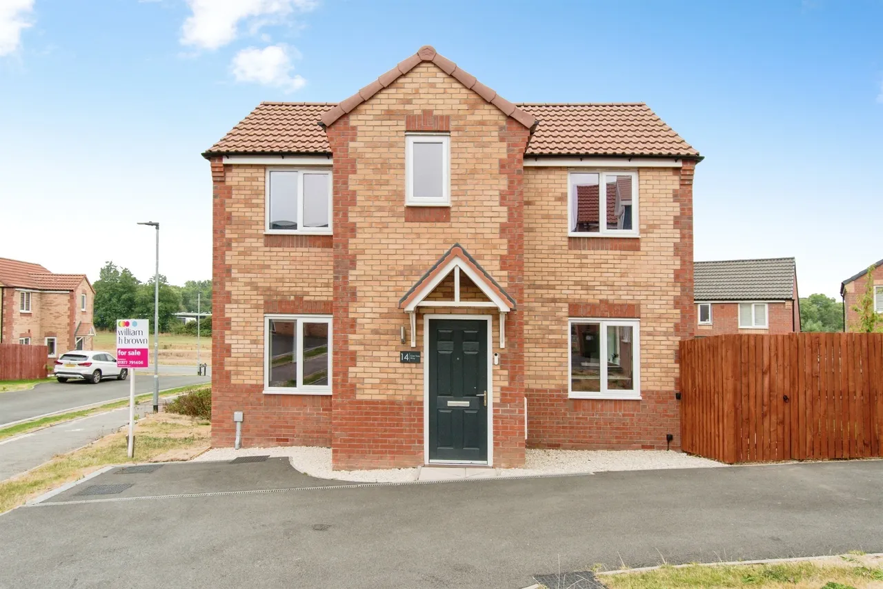 3 bed house for sale — Oak Tree Way, KNOTTINGLEY