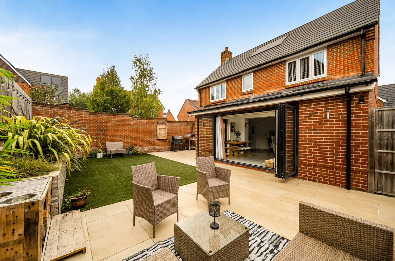 Delamere Gardens, Fair Oak, SO50, photo 15