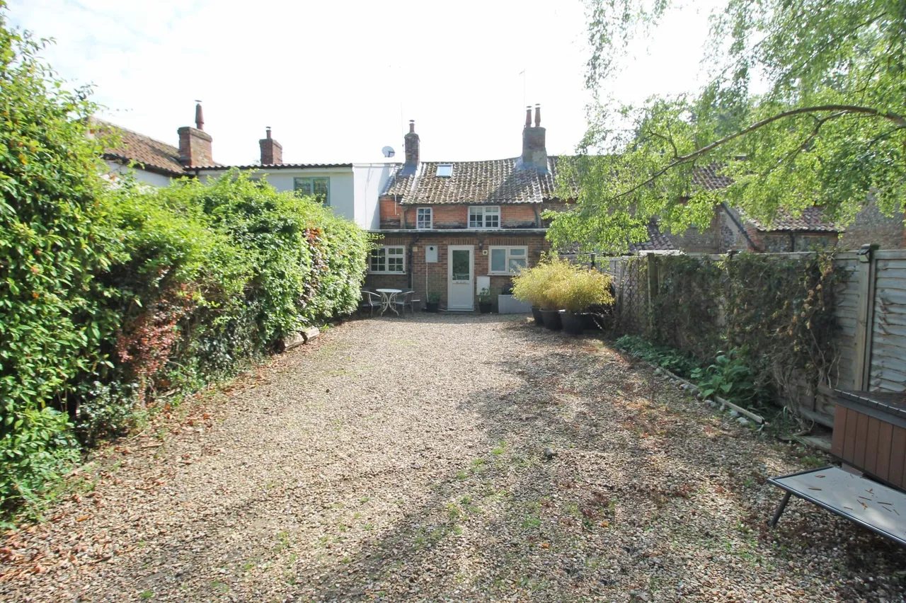 Traditional Brick and Flint Cottage i, photo 4