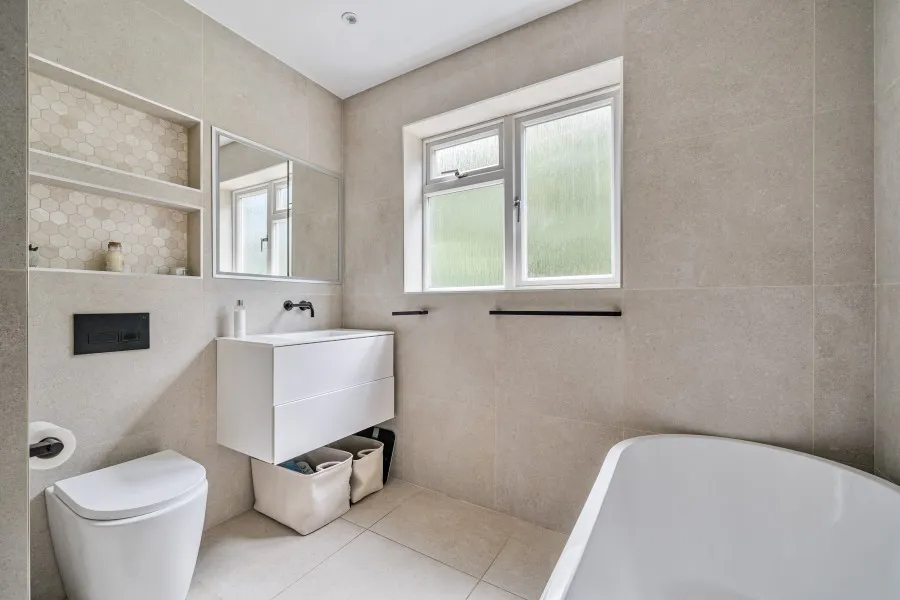 Lovelace Drive, Woking, GU22, photo 17