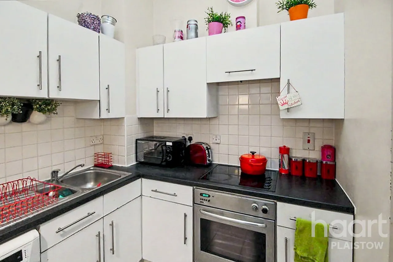 Barking Road, Plaistow, E13, photo 2