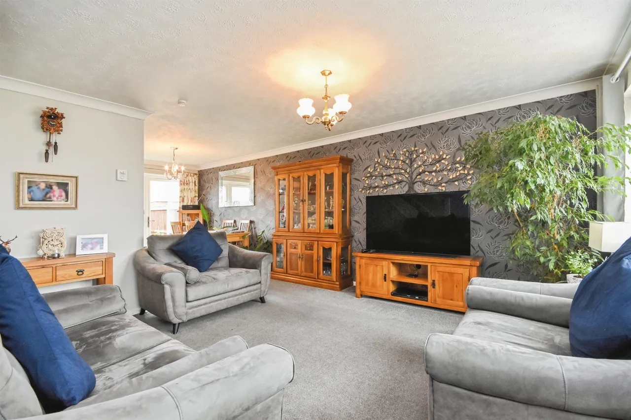 Edinburgh Gardens, Braintree, CM7, photo 2