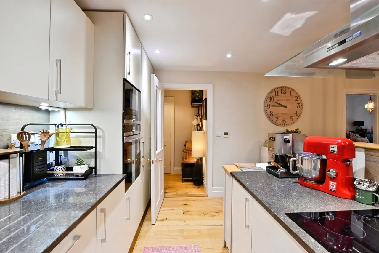 Kings Drive, Midhurst, GU29, photo 8