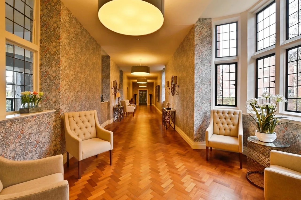 1 bed flat for sale, Kings Drive, Midhurst, GU29