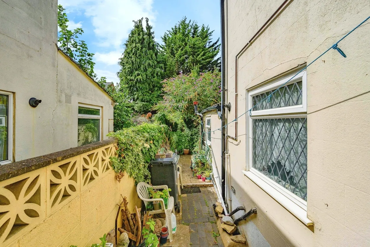 Mount Pleasant Road, Luton, Bedfordshire, LU3, photo 12