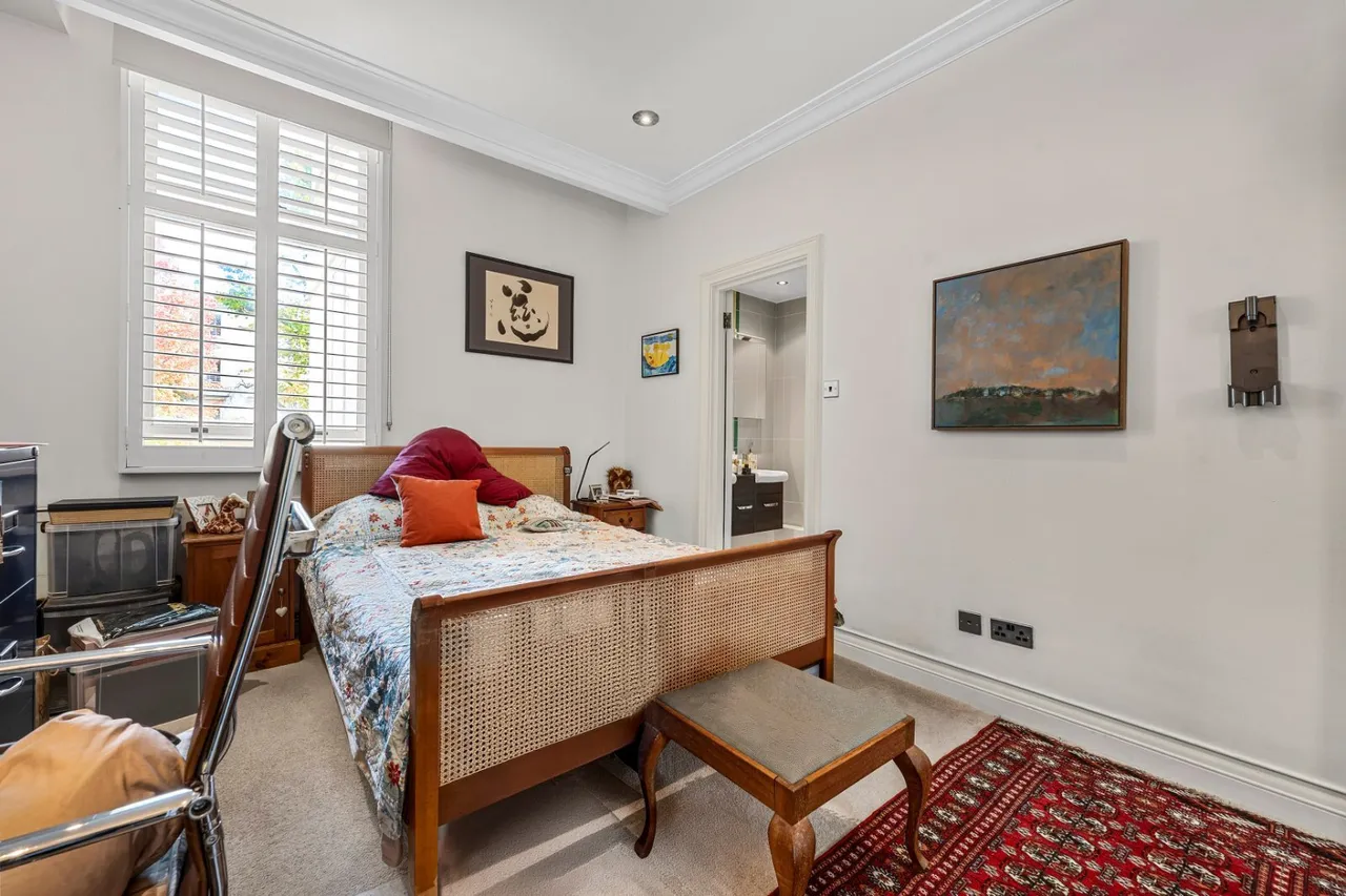 Clifton Gardens, London, W9, photo 4