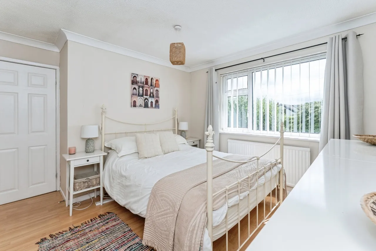 Moss Close, Willaston, CH64, photo 13