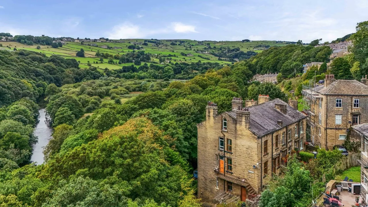 Canal View, Sowerby Bridge, HX6, photo 4