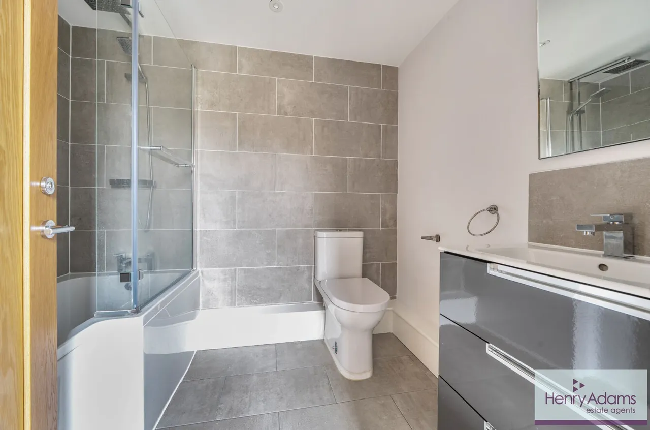 Chapel Street, Petersfield, GU32, photo 10