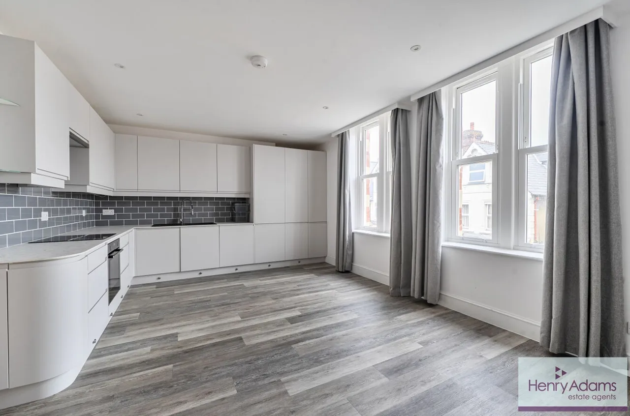 Chapel Street, Petersfield, GU32, photo 3