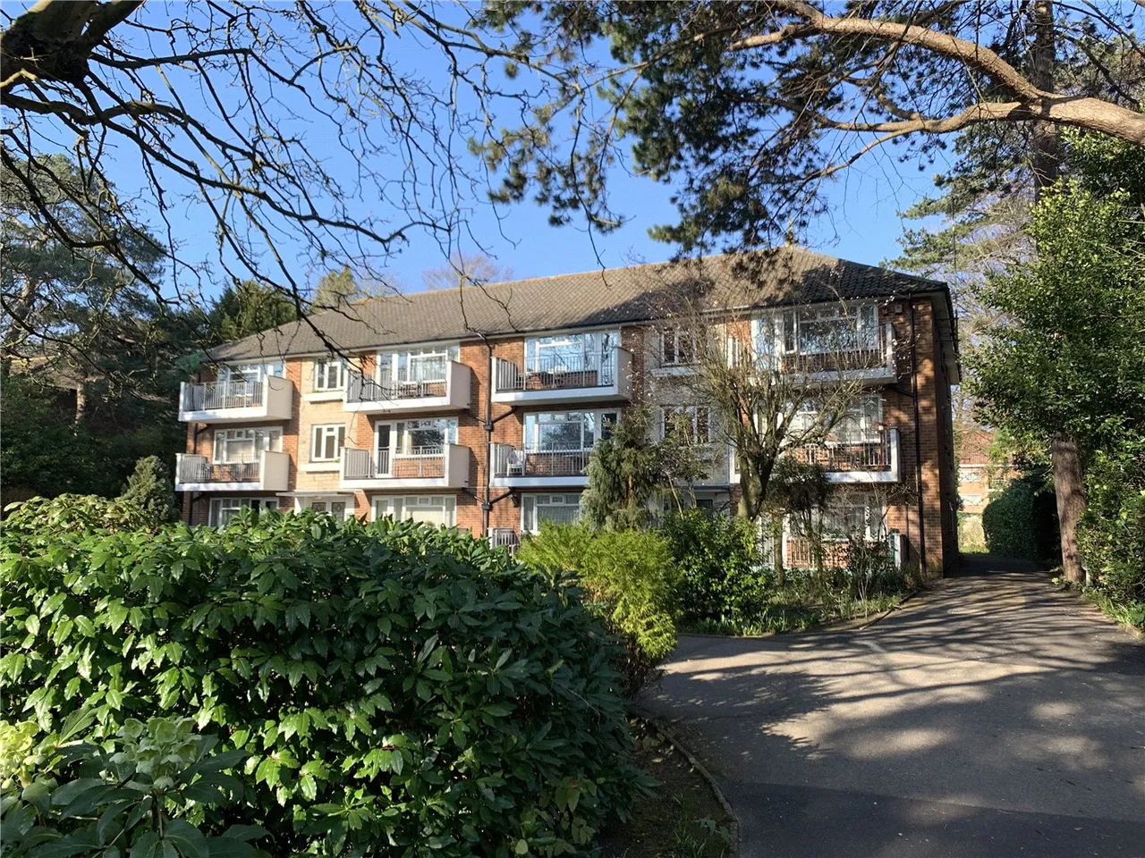 2 bed flat for sale — Curzon Court, 11 Portarlington Road, Bournemouth, Dorset, BH4