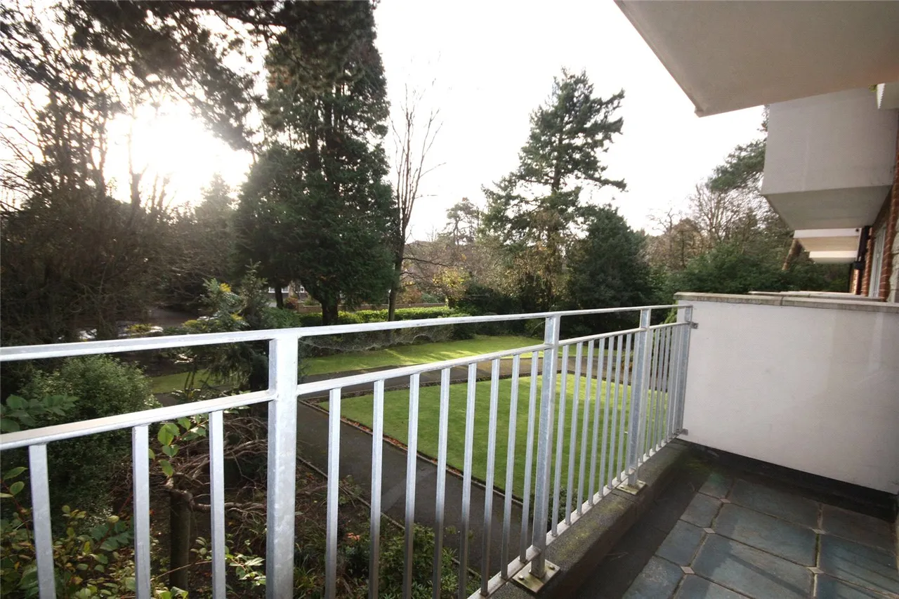 Curzon Court, 11 Portarlington Road, Bournemouth, Dorset, BH4, photo 2