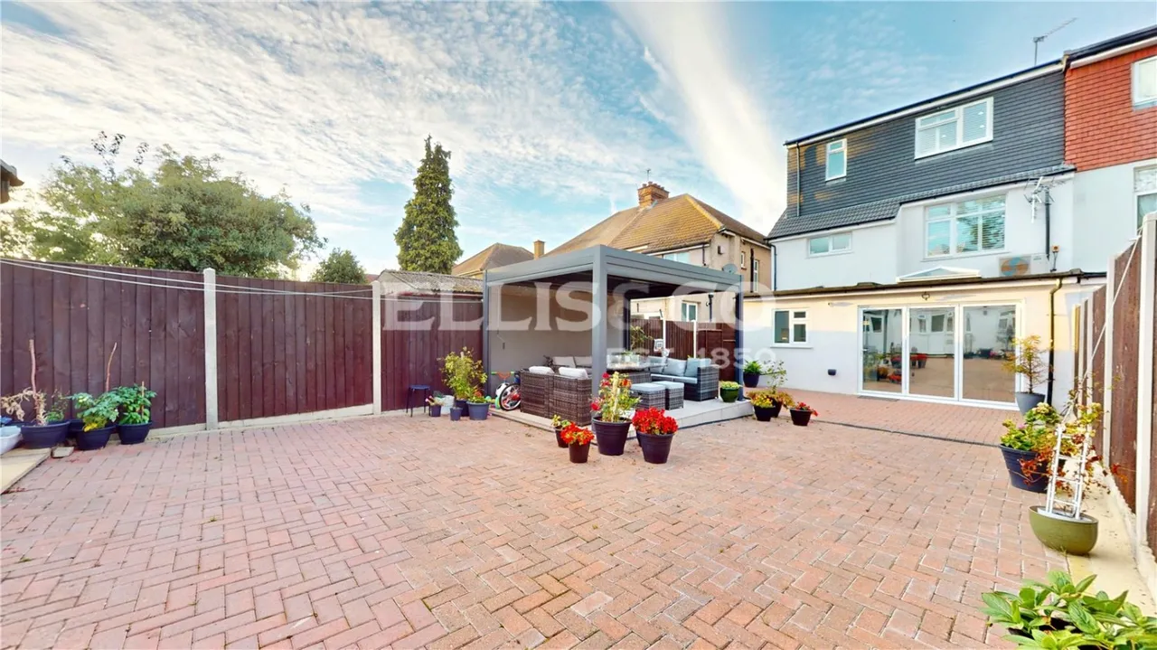 Bowrons Avenue, Wembley, HA0, photo 24