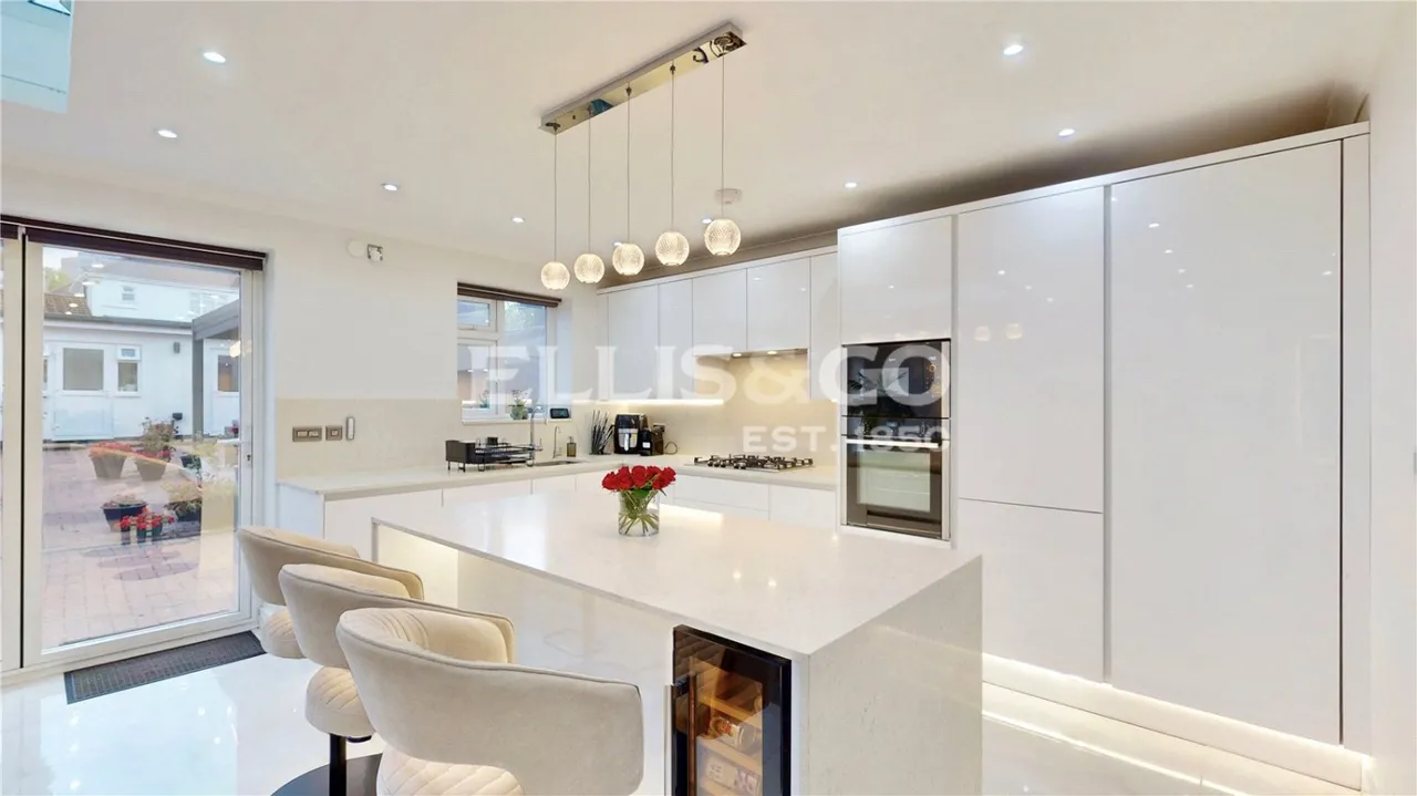 Bowrons Avenue, Wembley, HA0, photo 6