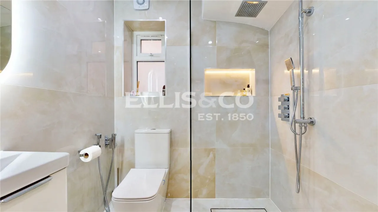 Bowrons Avenue, Wembley, HA0, photo 13