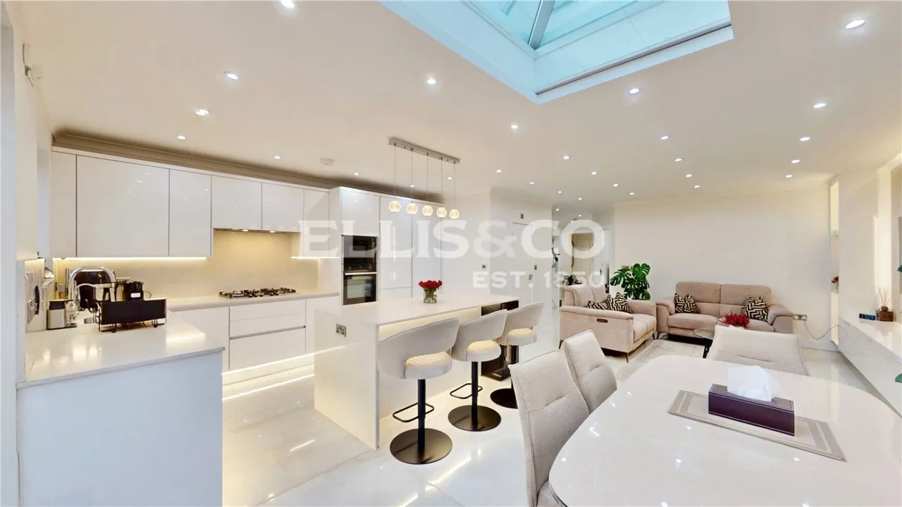 Bowrons Avenue, Wembley, HA0, photo 4