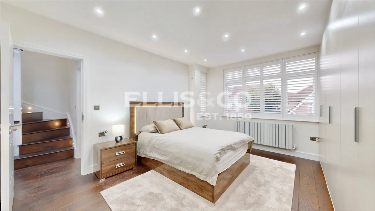 Bowrons Avenue, Wembley, HA0, photo 17