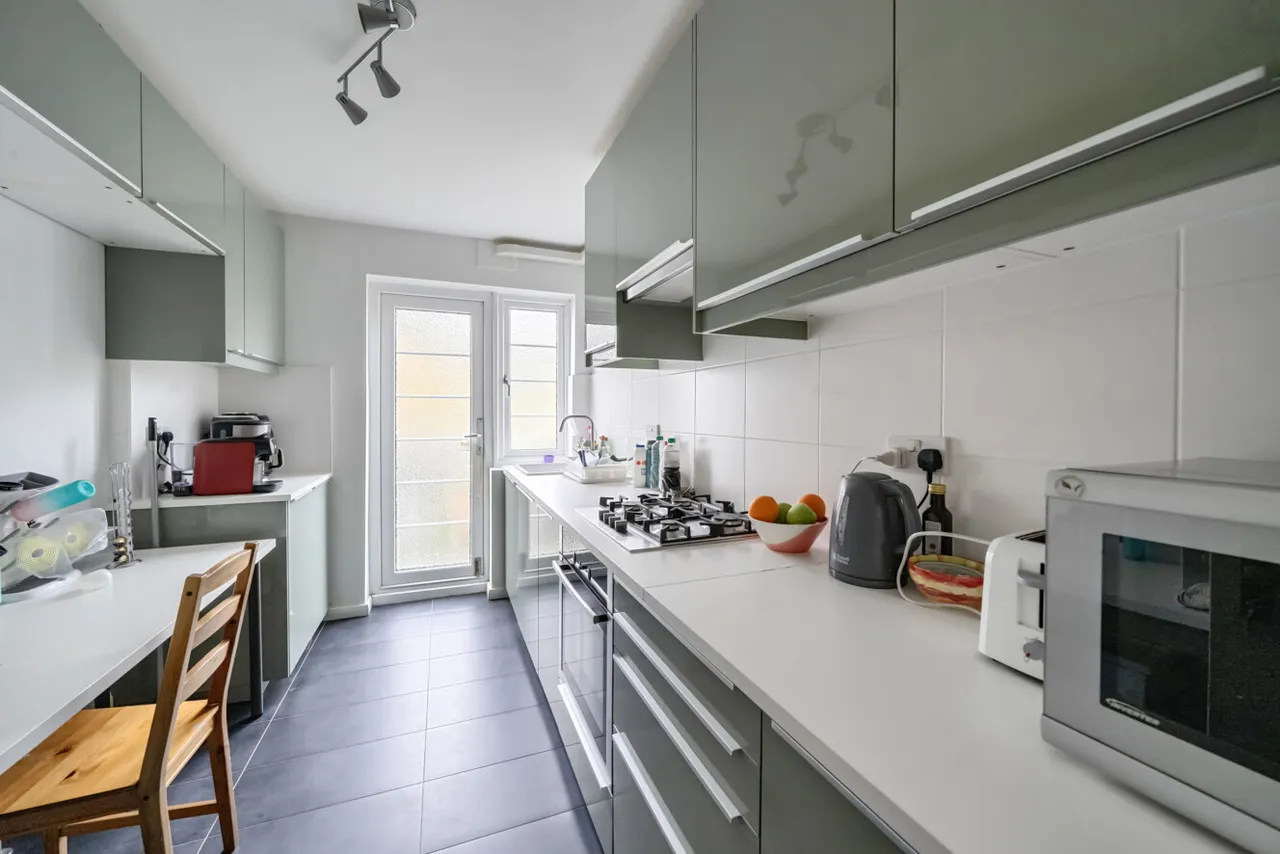 Western Road, East Finchley, London, N2, photo 11