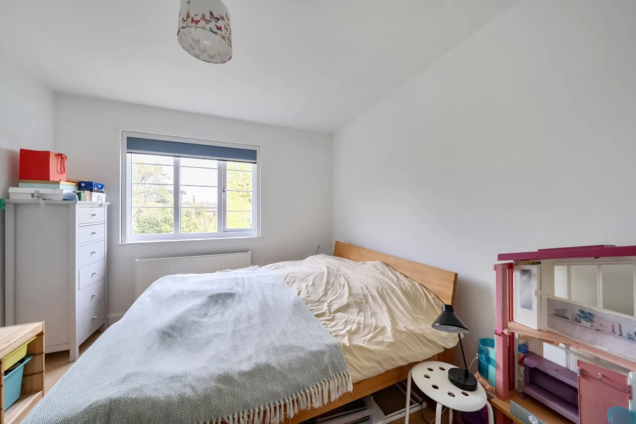 Western Road, East Finchley, London, N2, photo 12