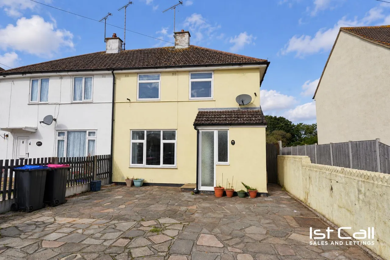 2 bed house for sale, Harridge Close, Leigh-On-Sea