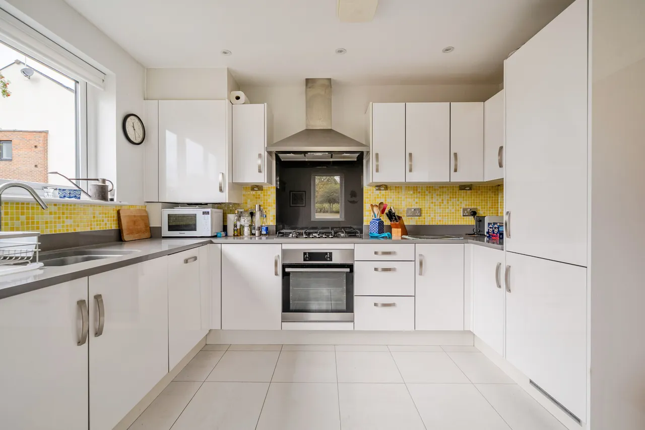Ridgway Road, Farnham, GU9, photo 3