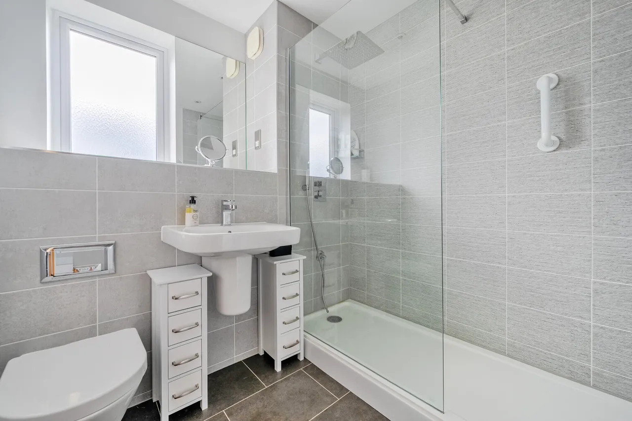 Ridgway Road, Farnham, GU9, photo 7