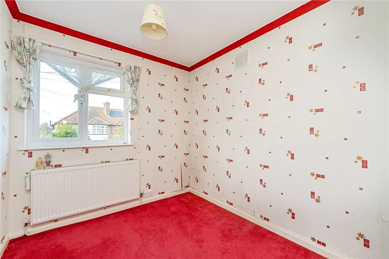 Malthouse Drive, Hanworth, TW13 6RN, photo 7