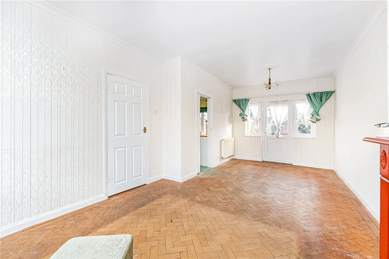 Malthouse Drive, Hanworth, TW13 6RN, photo 11