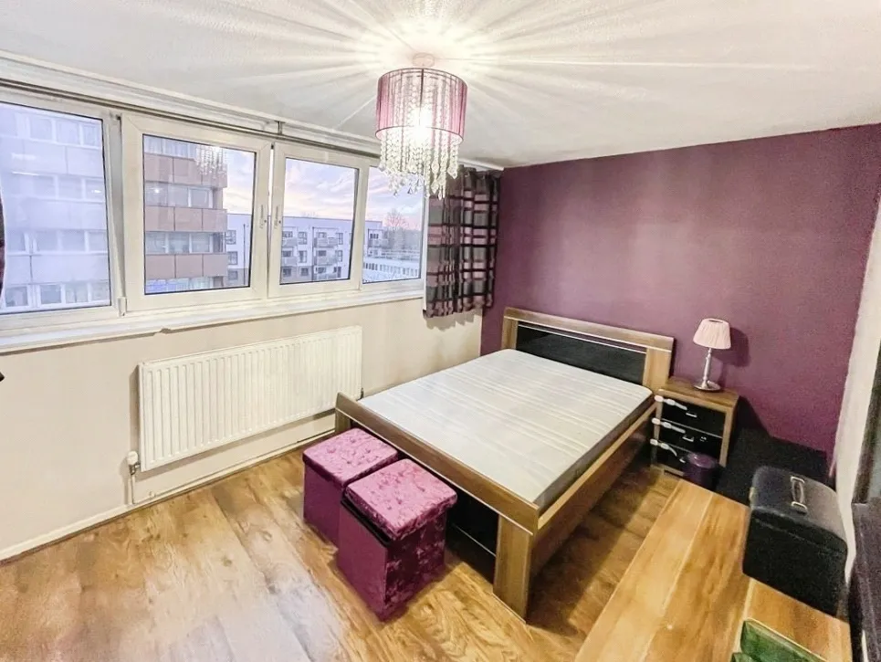 Ferraro Close, Hounslow, TW5, photo 3