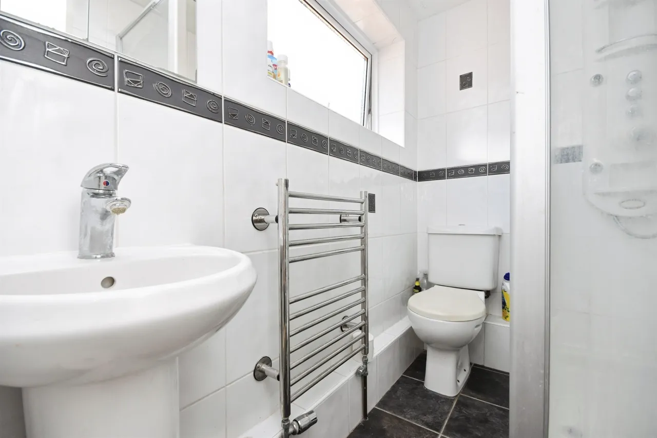 The Grove, Bicknacre, Chelmsford, photo 12