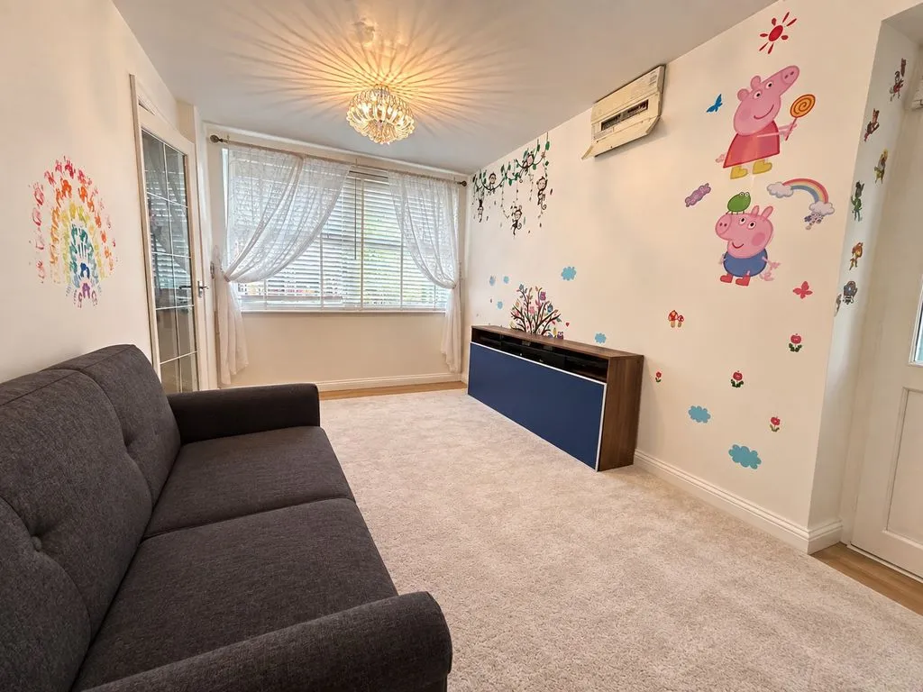 Sandpiper Close, Brownhills, WS8, photo 6