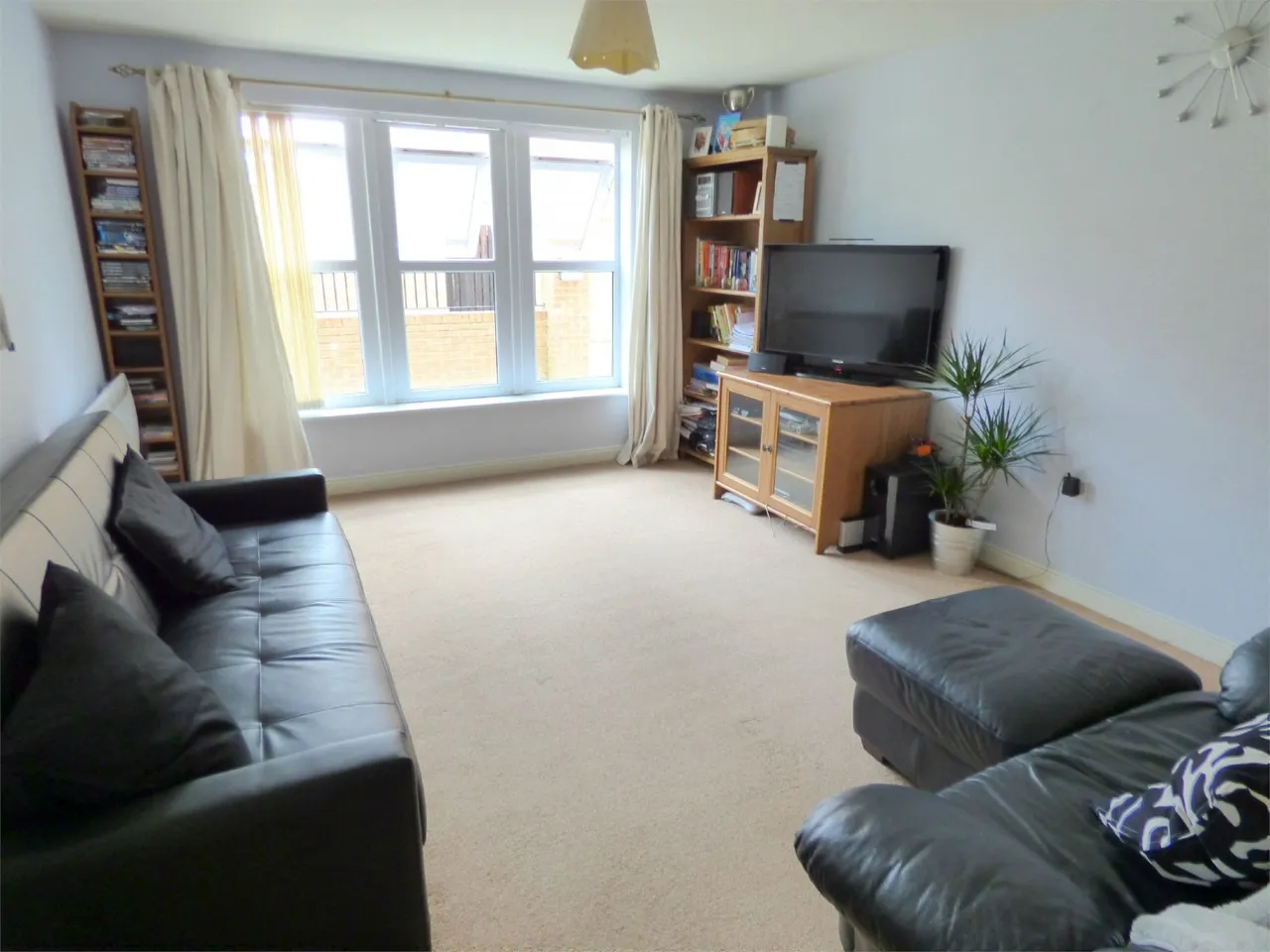 Queen Street, Cleckheaton, BD19, photo 2