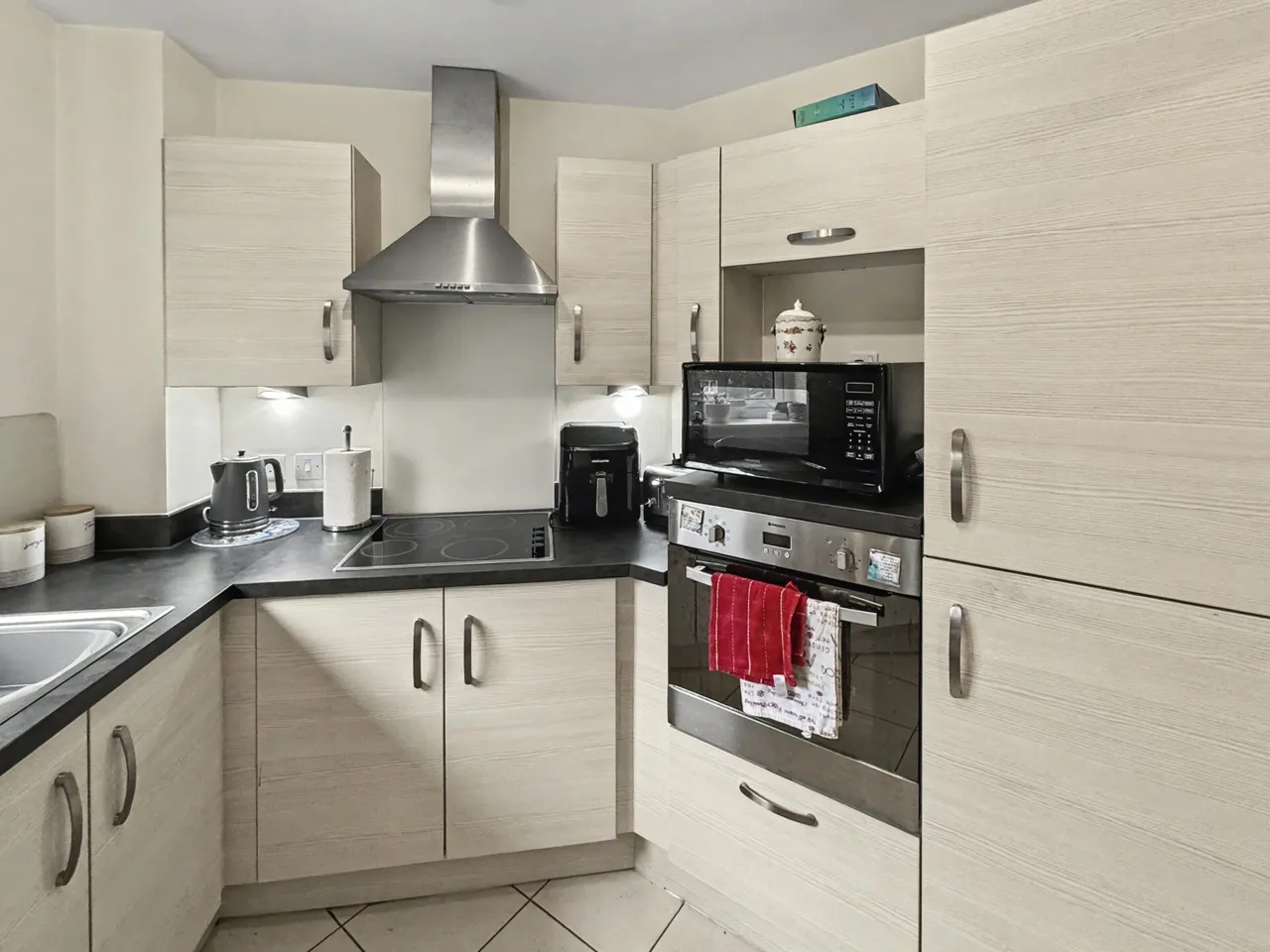 Park View Road, Prestwich, M25, photo 6