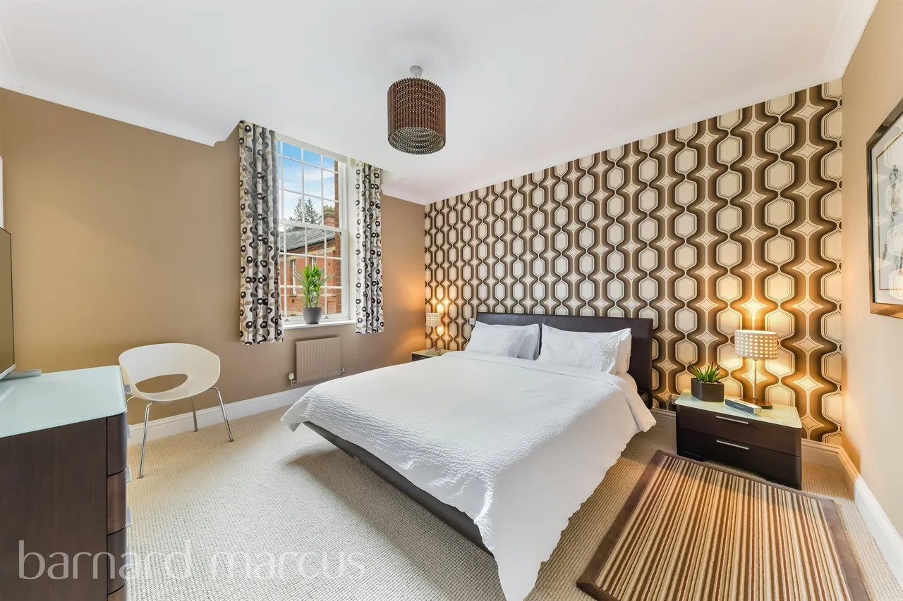 Sandy Mead, Epsom, photo 6