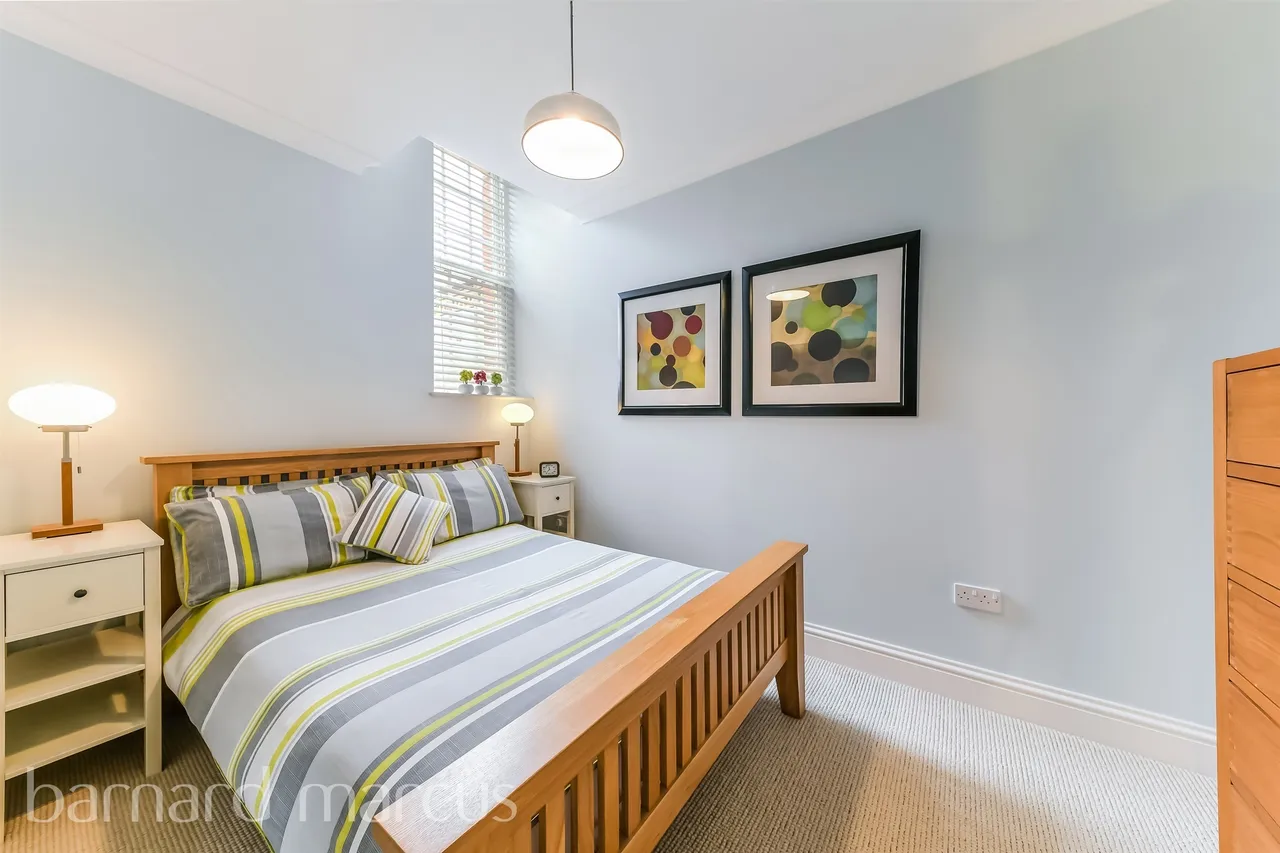 Sandy Mead, Epsom, photo 7