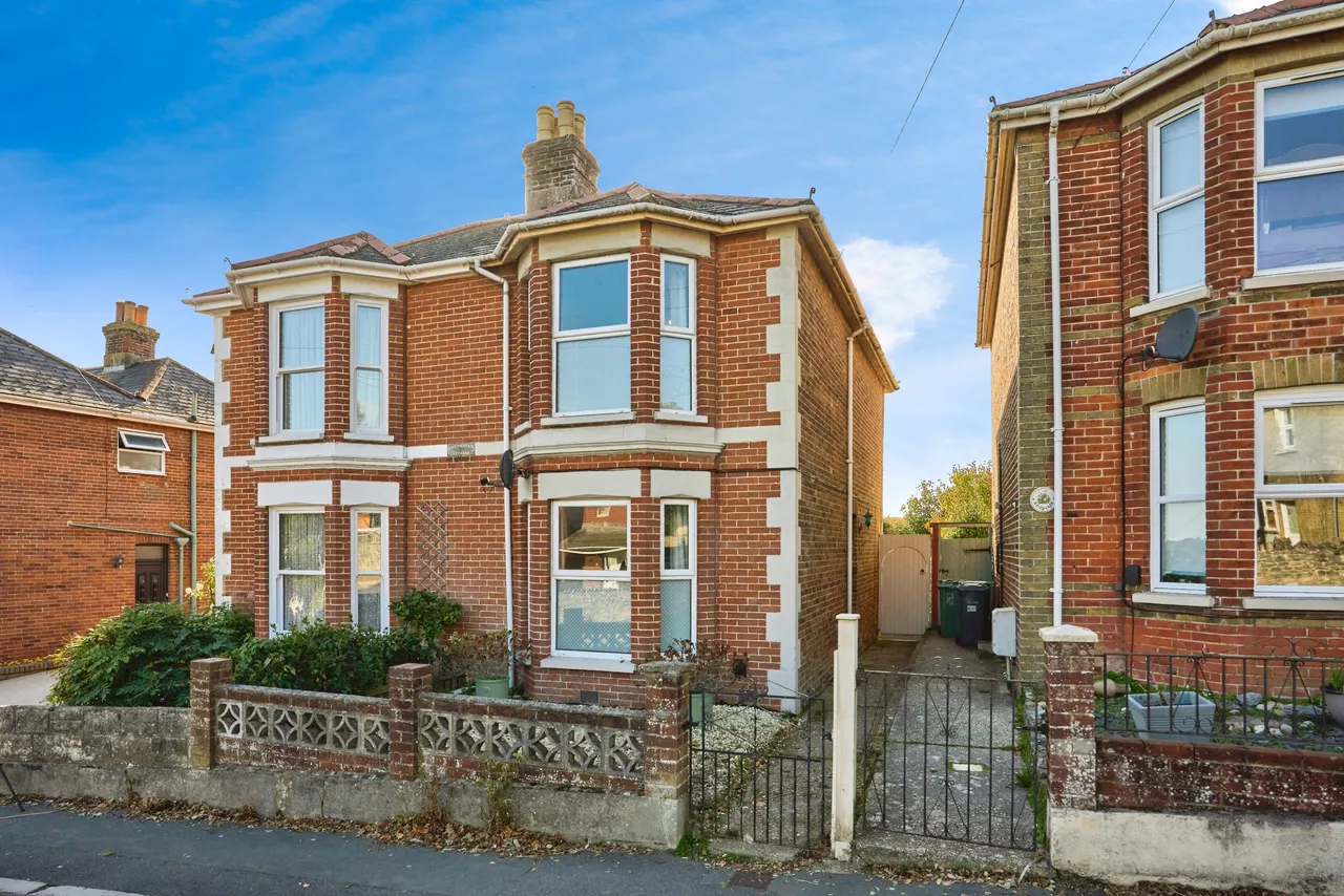 3 bed house for sale, Ashey Road, Ryde, PO33