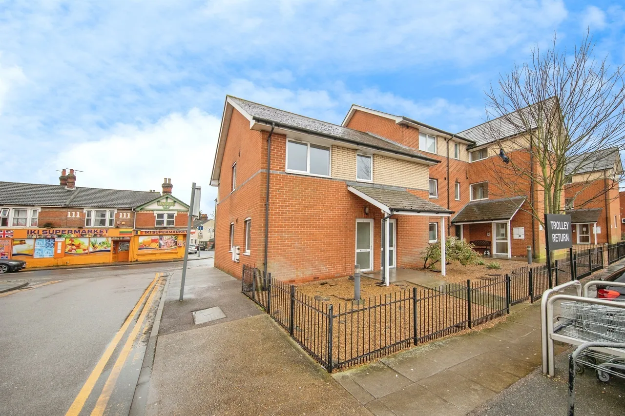 2 bed flat for sale, Bramford Road, Ipswich, IP1