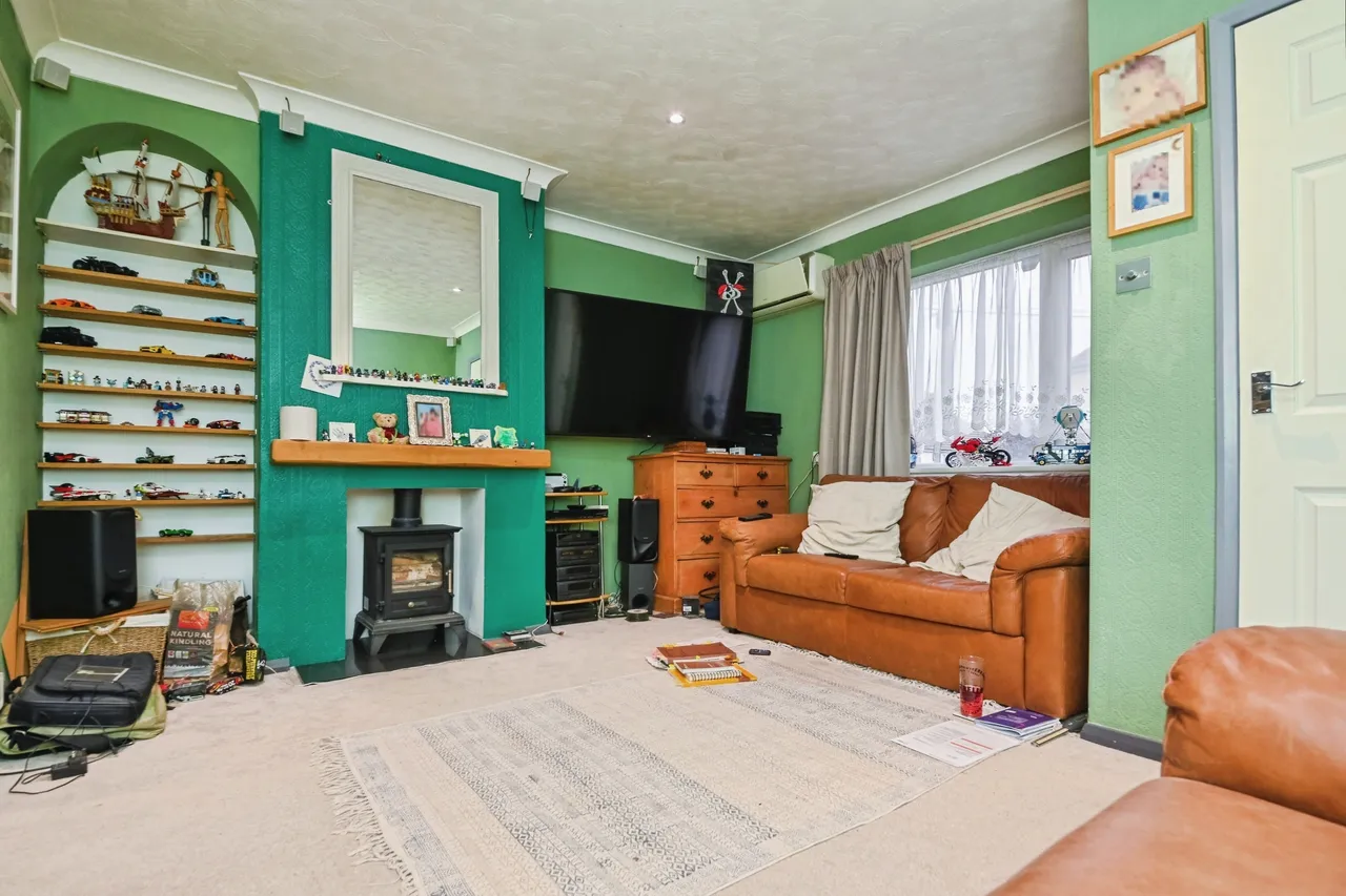 Grove Avenue, Walton On The Naze, CO14, photo 4