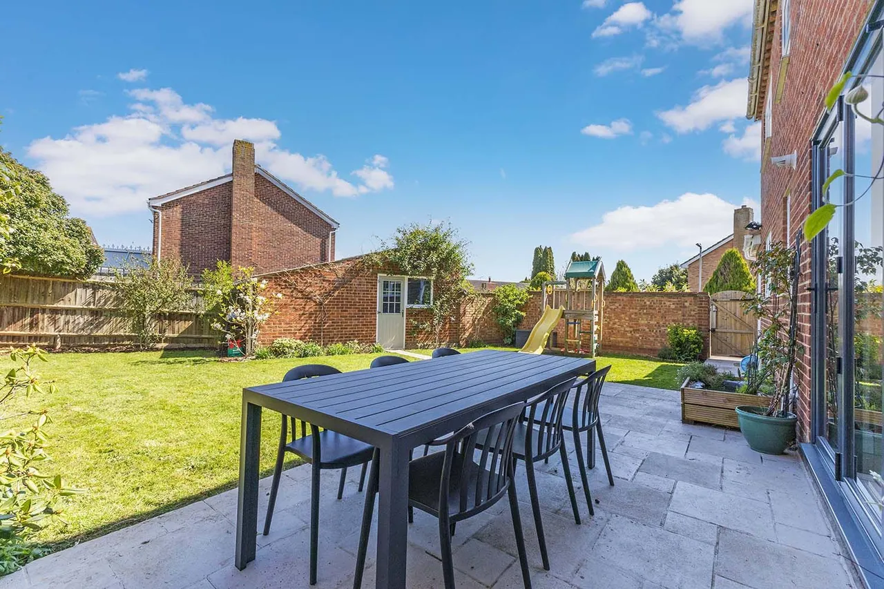 Balmoral, Cranbrook Drive, Maidenhead, Berkshire, photo 4